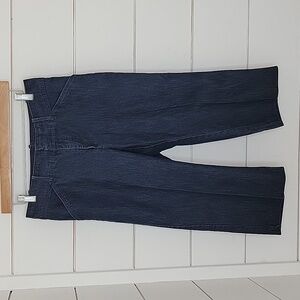 LEE size 6 petite "just below the waist" cropped denim blue jeans
